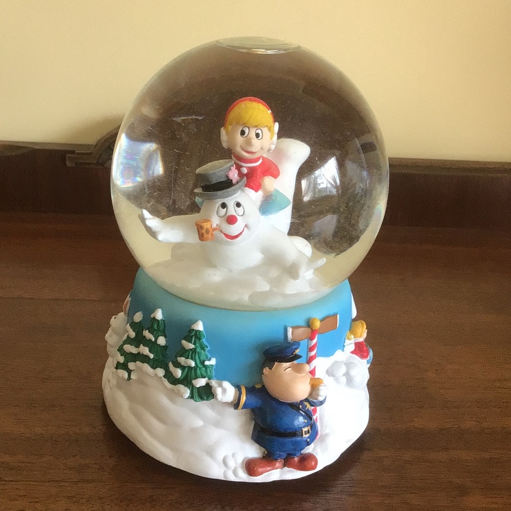 Frosty the Snowman Musical Snow Globe